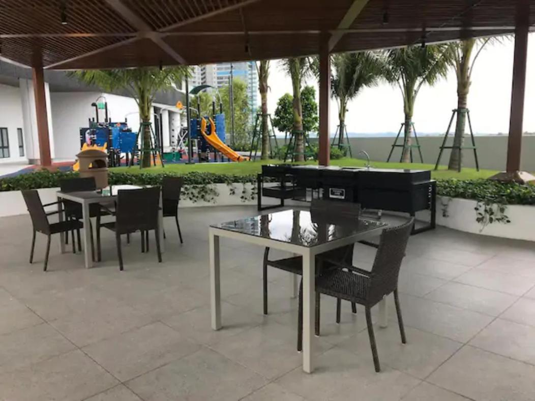 Almas Puteri Harbour Nusajaya Suite Room Exclusive Room 5 Min To Legoaland By Homespace Buitenkant foto