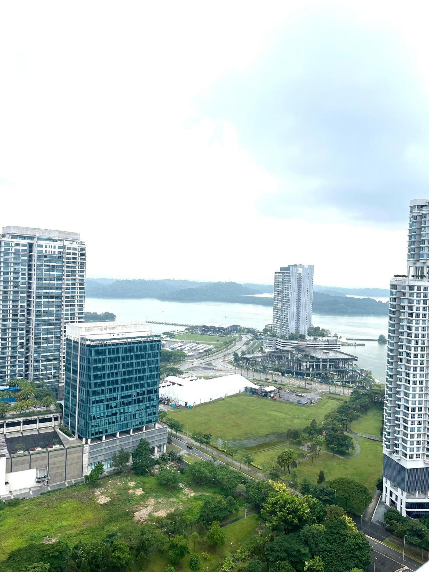 Almas Puteri Harbour Nusajaya Suite Room Exclusive Room 5 Min To Legoaland By Homespace Buitenkant foto